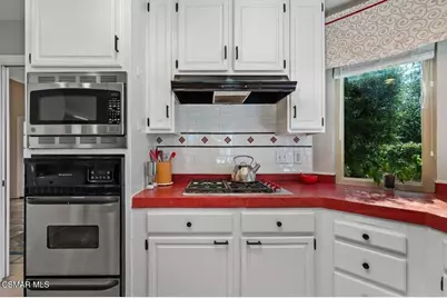 115 Los Padres Drive, Thousand Oaks, CA 91361 - Photo 12