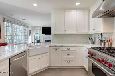 2491 Swanfield Court, Thousand Oaks, CA 91361 - Photo 16