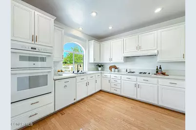 1685 Glider Court, Thousand Oaks, CA 91320 - Photo 14