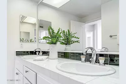 1685 Glider Court, Thousand Oaks, CA 91320 - Photo 40