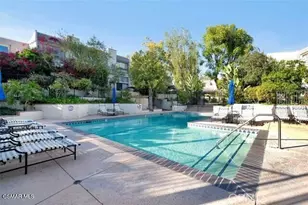 6201 Shoup Ave, Woodland Hills, CA 91367 - Photo 46