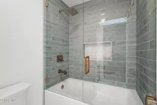 5473 Spanish Oak Ln, Oak Park, CA 91377 - Photo 28