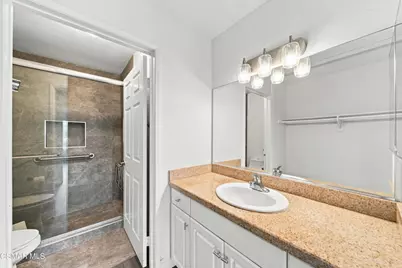 5535 Canoga Avenue #109, Woodland Hills, CA 91367 - Photo 10