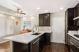 510 Sonata Way, Simi Valley, CA 93065 - Photo 10