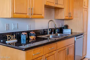1021 5th St, Santa Monica, CA 90403 - Photo 12