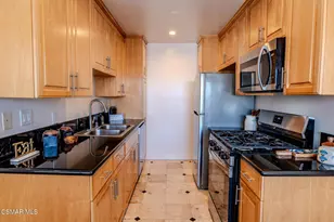 1021 5th St, Santa Monica, CA 90403 - Photo 10