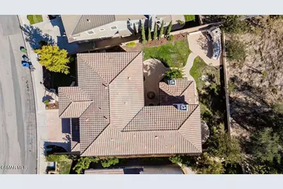 1776 Peregrine Court, Simi Valley, CA 93065 - Photo 40