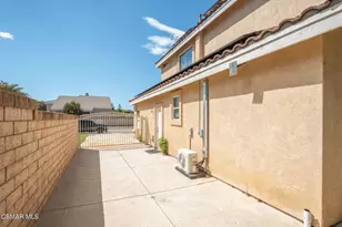 1014 Borden Ave, Simi Valley, CA 93065 - Photo 32