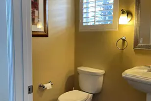 18410 Keswick St, Reseda, CA 91335 - Photo 10