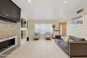 17814 Blackbrush Dr, Canyon Country, CA 91387 - Photo 4