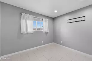 17814 Blackbrush Dr, Canyon Country, CA 91387 - Photo 16