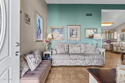 7860 Fenwick Street, Sunland, CA 91040 - Photo 6