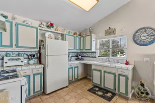 7860 Fenwick St, Sunland, CA 91040 - Photo 14