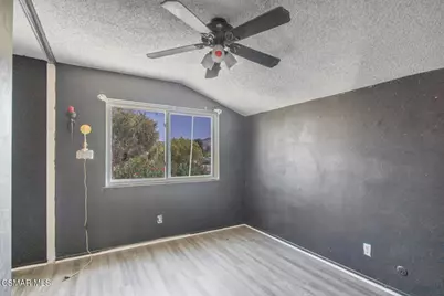 28636 Lapine Avenue, Saugus, CA 91390 - Photo 8