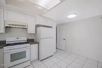 28636 Lapine Avenue, Saugus, CA 91390 - Photo 22