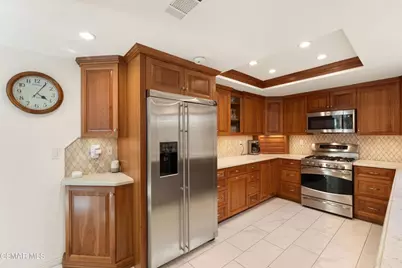 672 Brademas Court, Simi Valley, CA 93065 - Photo 8
