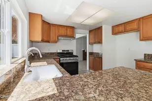 30772 Mainmast Dr, Agoura Hills, CA 91301 - Photo 10