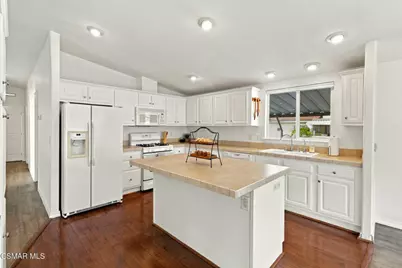 195 Tierra Rejada Road #127, Simi Valley, CA 93065 - Photo 16