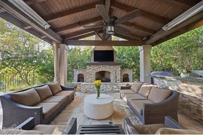 219 Baybrook Court, Lake Sherwood, CA 91361 - Photo 4