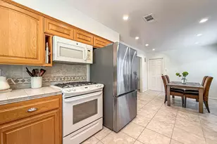 2516 Clearfield Pl, Simi Valley, CA 93065 - Photo 14