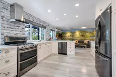 1306 Nonchalant Drive, Simi Valley, CA 93065 - Photo 18