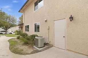 2069 N Avenida Refugio, Simi Valley, CA 93063 - Photo 24