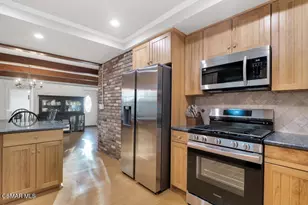 4632 Don Pio Dr, Woodland Hills, CA 91364 - Photo 16
