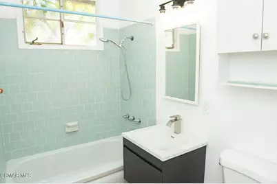 17912 Tiara Street, Encino, CA 91316 - Photo 32