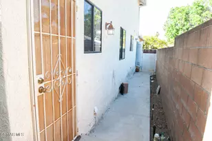 17912 Tiara St, Encino, CA 91316 - Photo 38
