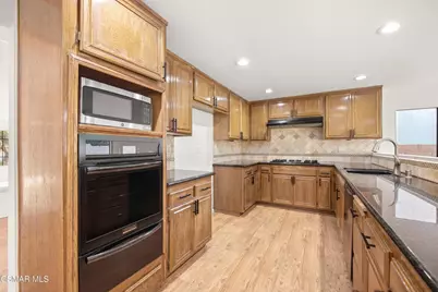 12675 Hillside Drive, Moorpark, CA 93021 - Photo 10