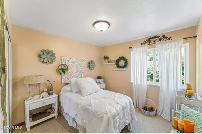 2526 Glenhurst Court, Simi Valley, CA 93063 - Photo 14