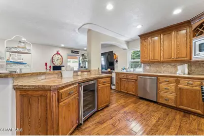 2526 Glenhurst Court, Simi Valley, CA 93063 - Photo 10