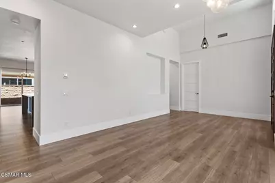 327 Toyon Court, Thousand Oaks, CA 91362 - Photo 10