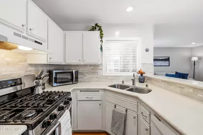 85 Via Colinas, Westlake Village, CA 91362 - Photo 12