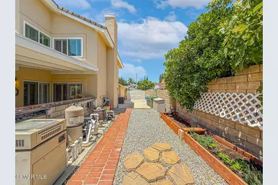 2990 Klamath Avenue, Simi Valley, CA 93063 - Photo 42