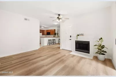 2456 Pleasant Way #E, Thousand Oaks, CA 91362 - Photo 2