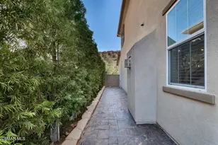 137 White Bark Ln, Simi Valley, CA 93065 - Photo 40