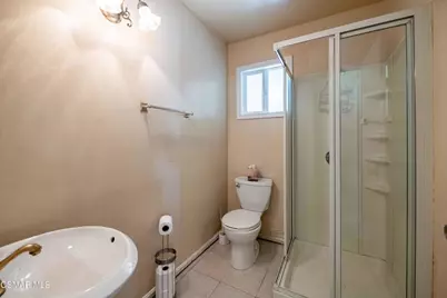 24701 Calvert Street, Woodland Hills, CA 91367 - Photo 18