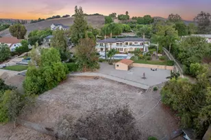 603 Lone Oak Dr, Thousand Oaks, CA 91362 - Photo 96