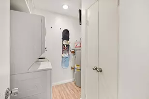 1659 E Avenida De Las Flores, Thousand Oaks, CA 91362 - Photo 18