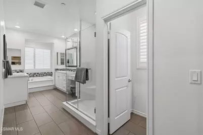 585 Comet Avenue, Simi Valley, CA 93065 - Photo 32