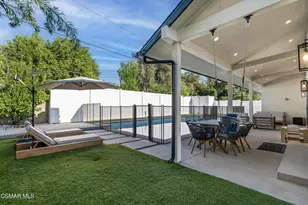 5722 Le Sage Ave, Woodland Hills, CA 91367 - Photo 30