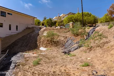 1918 Hillcrest Drive, Ventura, CA 93001 - Photo 30