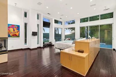 19808 Sleepyhollow Lane, Tarzana, CA 91356 - Photo 24