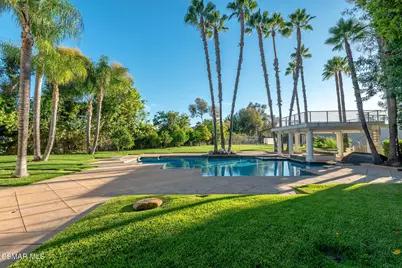 19808 Sleepyhollow Lane, Tarzana, CA 91356 - Photo 4