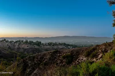 19808 Sleepyhollow Lane, Tarzana, CA 91356 - Photo 32