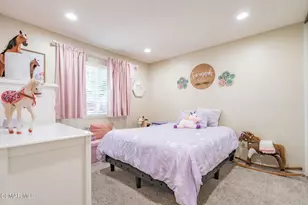 12976 E Mesa Verde Dr, Moorpark, CA 93021 - Photo 28