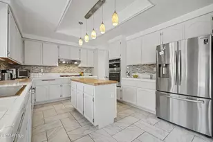 15707 Swift Pl, Moorpark, CA 93021 - Photo 14