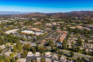 2927 Shadow Brook Ln, Westlake Village, CA 91361 - Photo 52