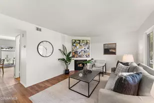 476 Serento Cir, Thousand Oaks, CA 91360 - Photo 2